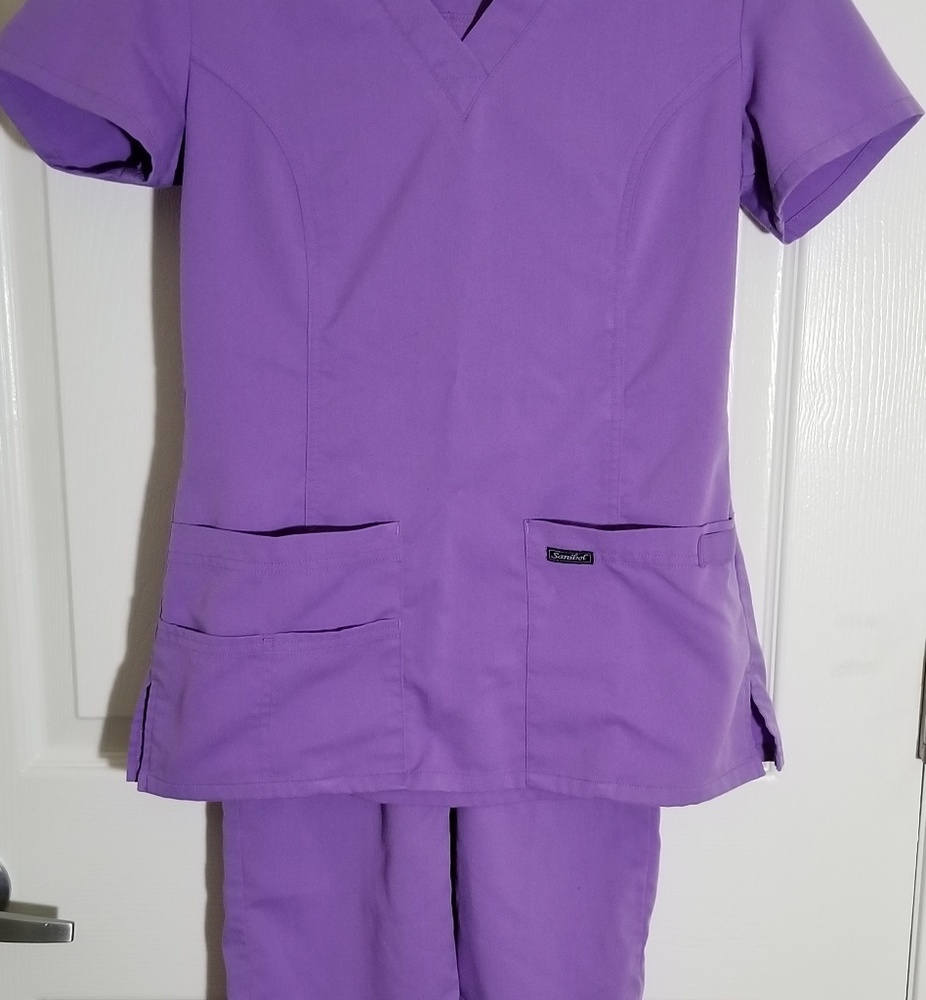Scrub set - Picture 3 of 3
